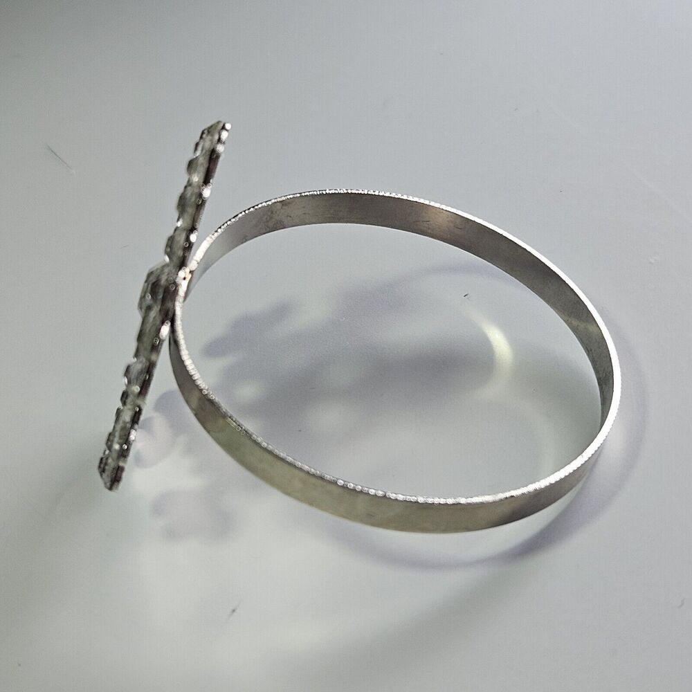 Children's Silver Tone Rhinestone Snowflake Bangle Bracelet 6.25" - Picture 10 of 10